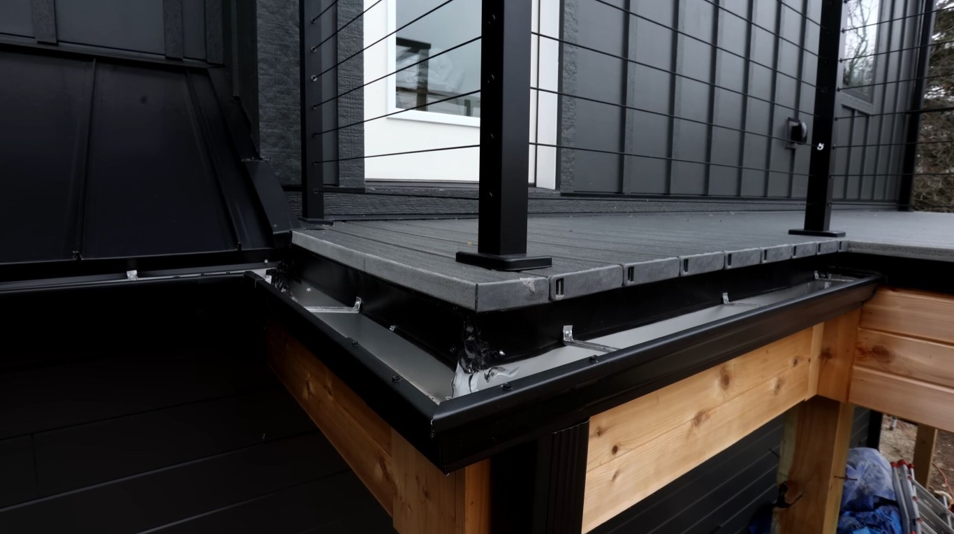 High-quality composite deck materials and construction detail